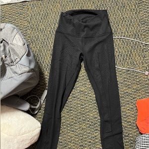 Lululemon leggings, black with waves, size 4